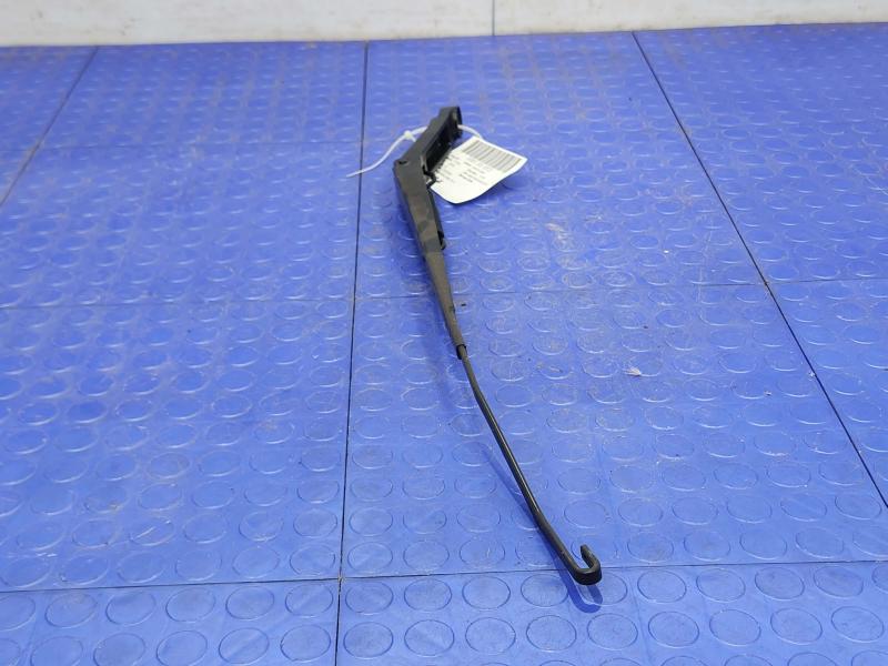 2019 Nissan Titan Wiper Arm