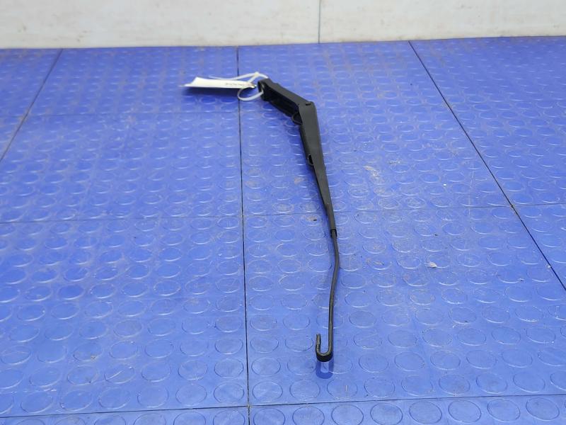 2019 Nissan Titan Wiper Arm