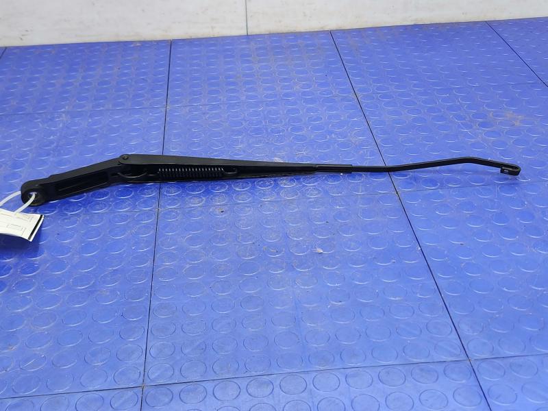 2019 Nissan Titan Wiper Arm