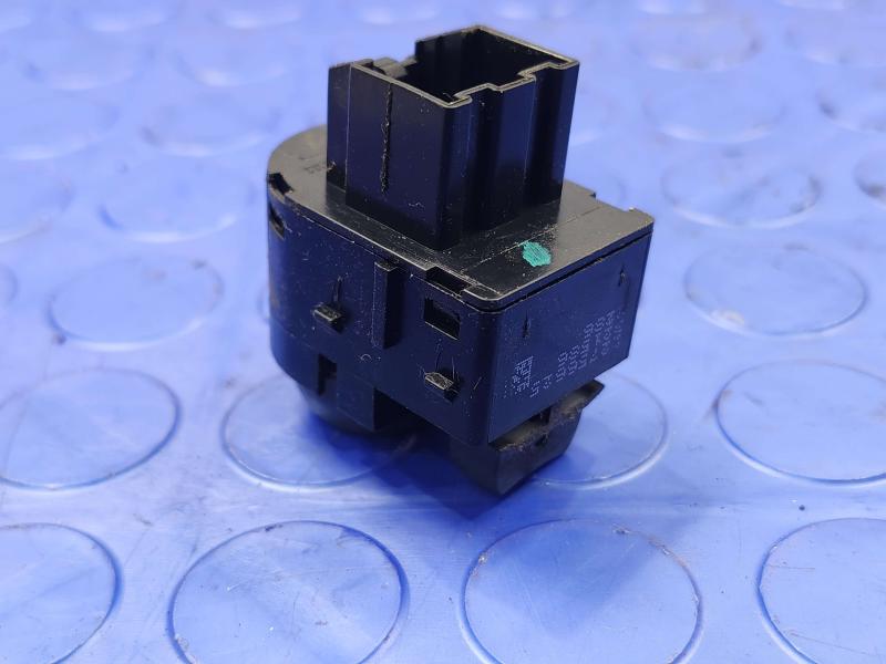 2013 Cadillac ATS Door Switch Front