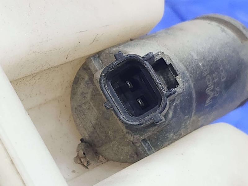 2006 Ford Mustang Washer Bottle