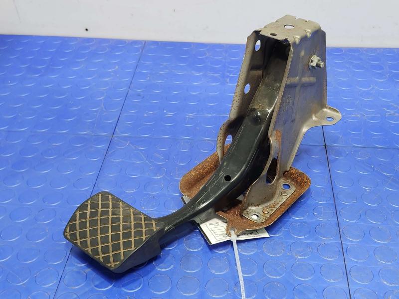 2015 Volkswagen Beetle Hatchback Brake Pedal Assembly Genuine OEM Part