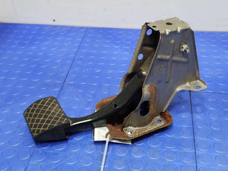 2015 Volkswagen Beetle Hatchback Brake Pedal Assembly Genuine OEM Part