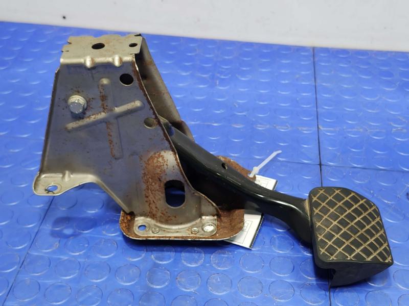 2015 Volkswagen Beetle Hatchback Brake Pedal Assembly Genuine OEM Part