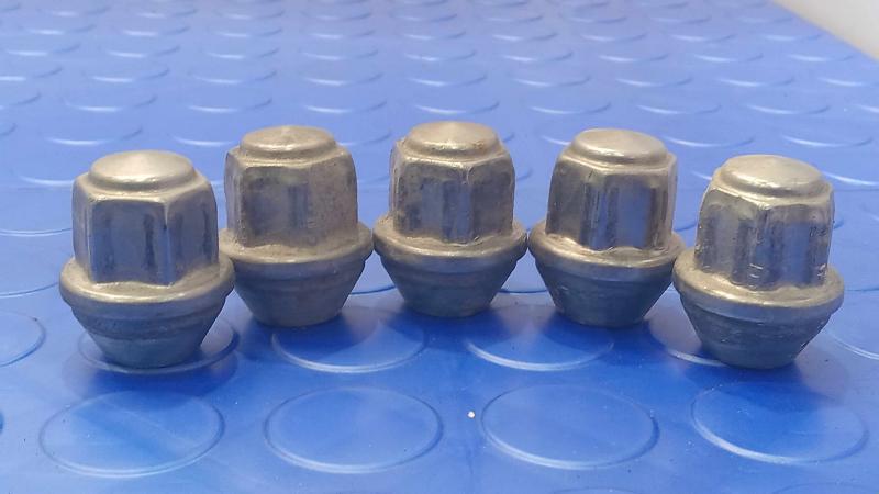 2013 Ford Escape Lug Nuts