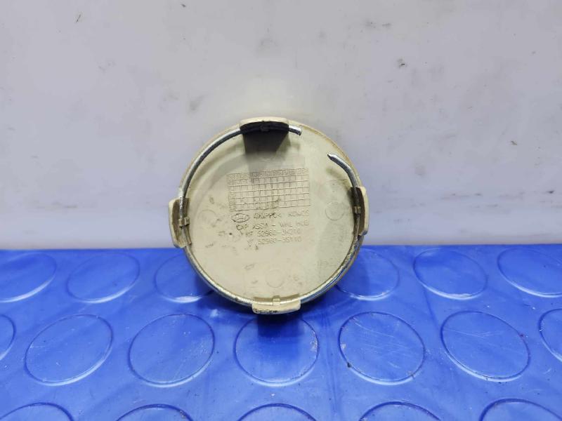 2013 Hyundai Santa Fe Center Cap
