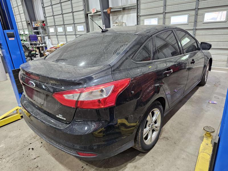 2013 Ford Focus Rocker Moulding