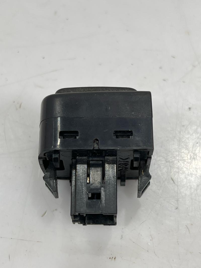 1999 - 2003 Saab 9-3 OnStar Control Switch OEM 5542386