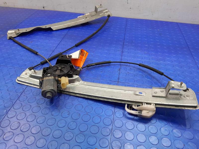 2016 Ford Escape Front Door Regulator