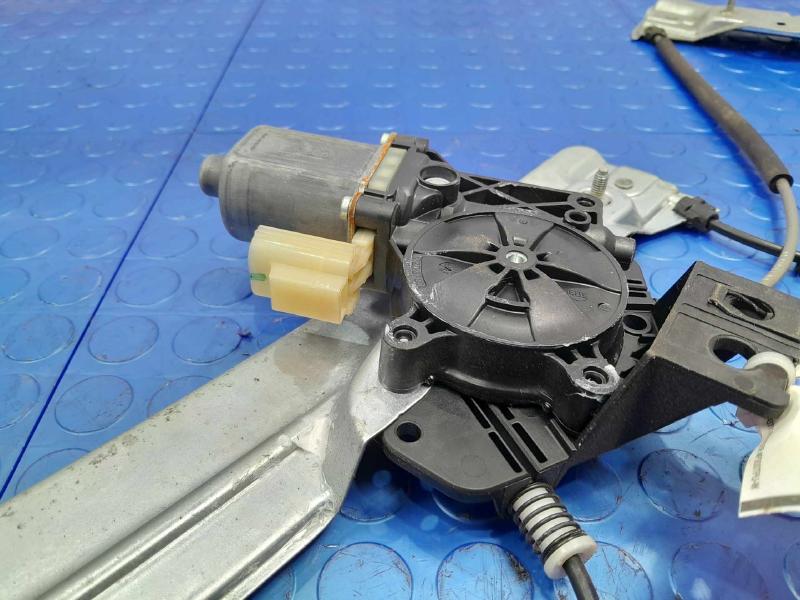 2016 Ford Escape Front Door Regulator