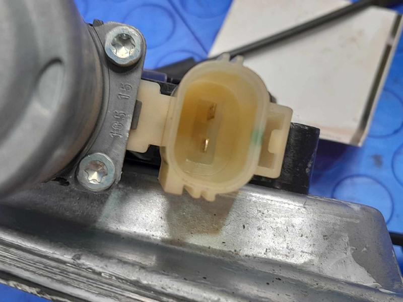 2016 Ford Escape Front Door Regulator