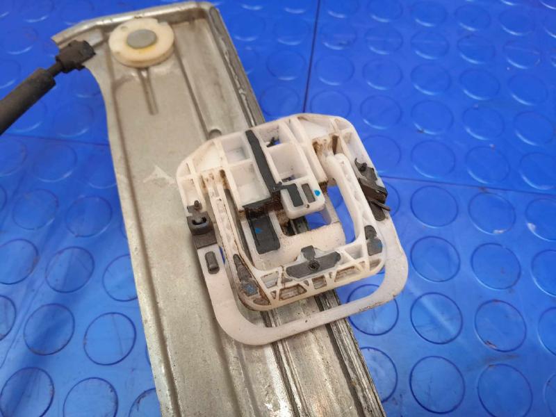 2016 Ford Escape Front Door Regulator