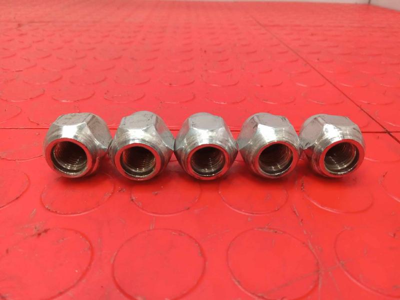 2020 Nissan Sentra Lug Nuts