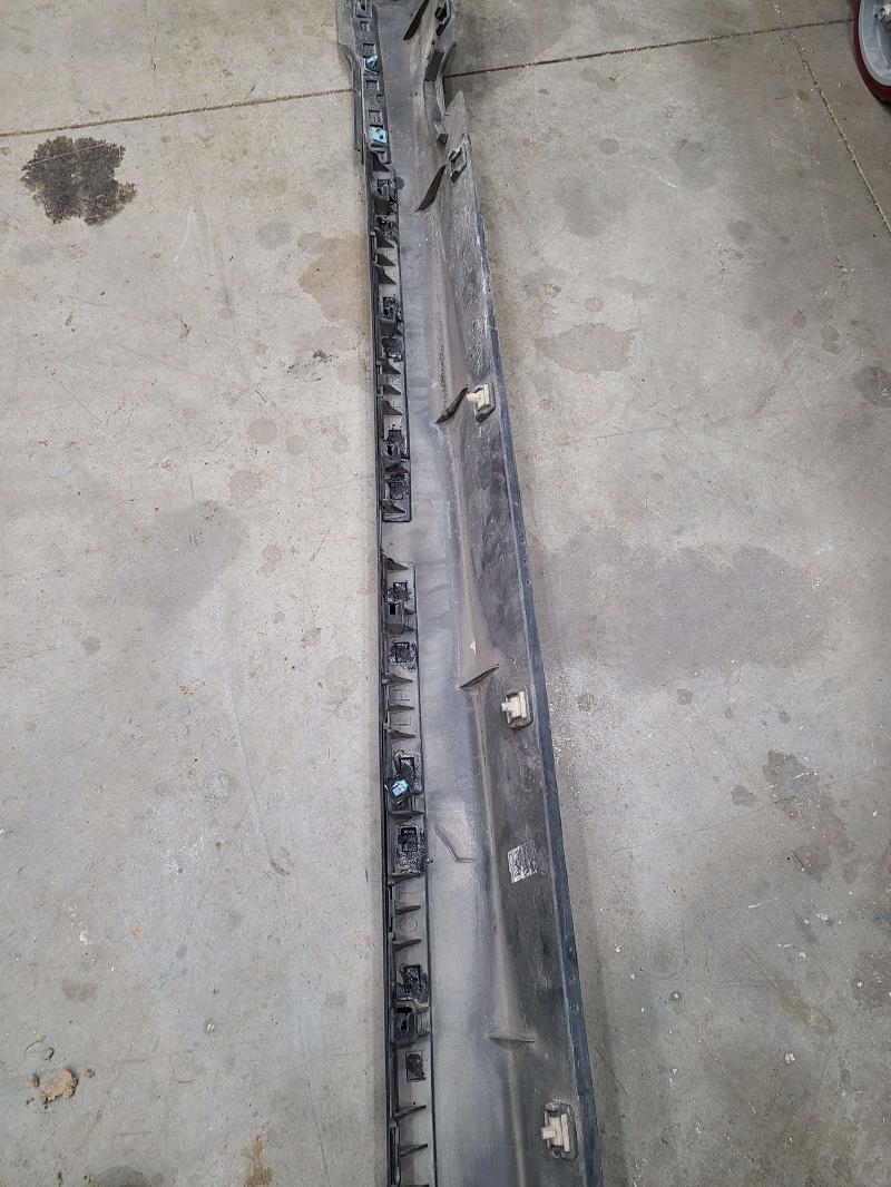 2015 Genesis Genesis Rocker Moulding