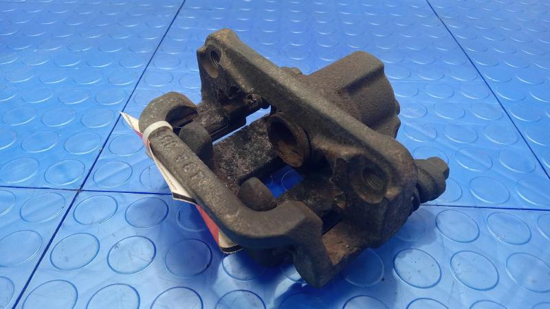 2015 Nissan Rogue Caliper