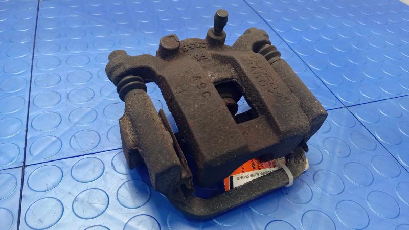 2015 Nissan Rogue Caliper