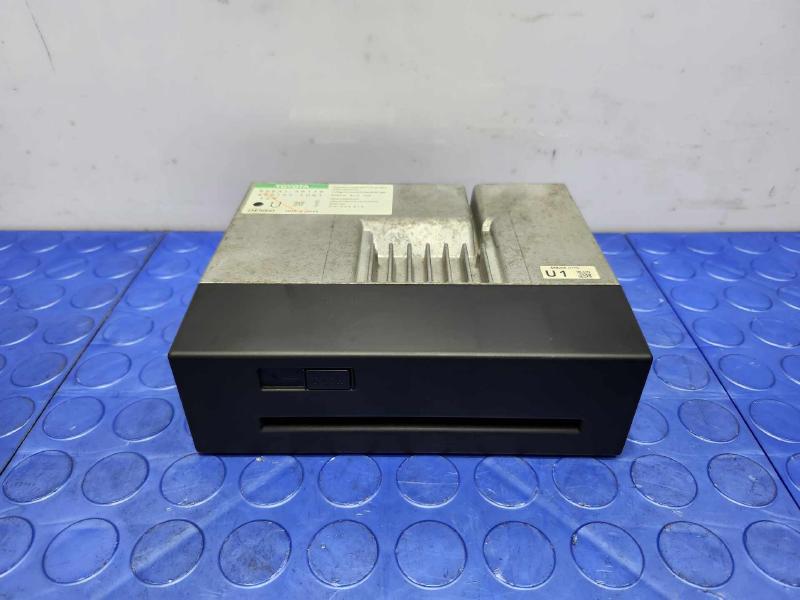 2008-2009 Lexus RX350 RX400H DVD Navigation Player Genuine OEM 8684148110