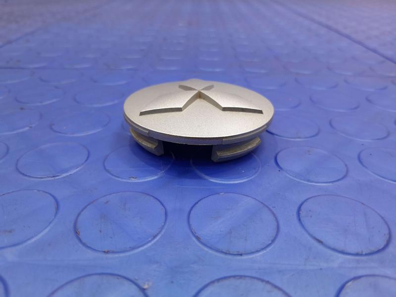 2016 Mitsubishi Outlander Center Cap