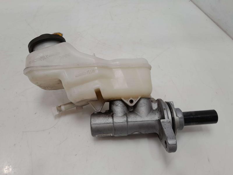 2009 Toyota Corolla Master Cylinder
