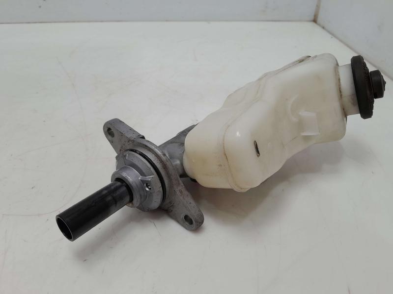 2009 Toyota Corolla Master Cylinder
