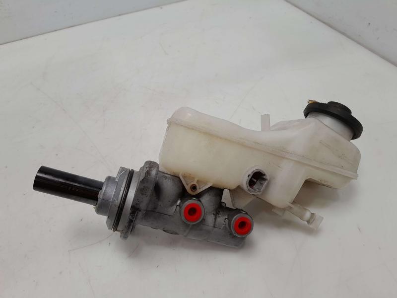 2009 Toyota Corolla Master Cylinder
