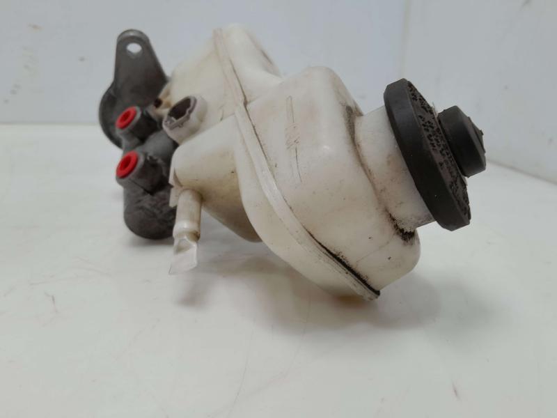 2009 Toyota Corolla Master Cylinder