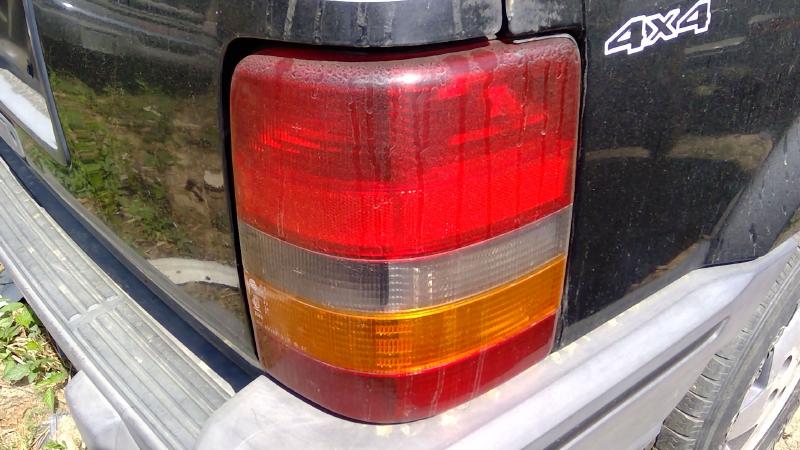 1995 Jeep Grand Cherokee Tail Light Assembly
