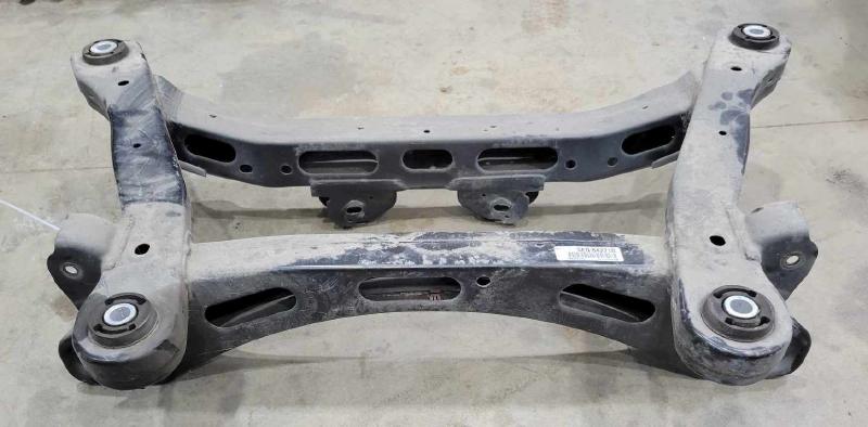 2015 Chrysler 200 Crossmember/Cradle/Undercarria
