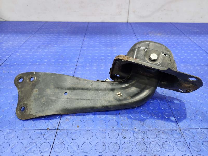 2018 Volkswagen Passat Lower Control Arm Rr