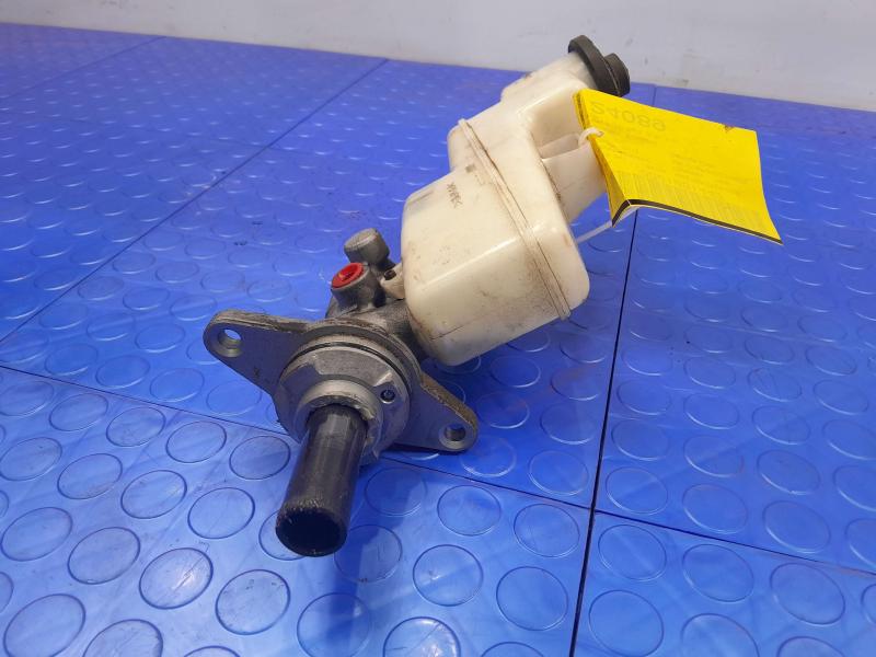 2012 Toyota Camry 2.5L Brake Master Cylinder Assembly Genuine OEM 4720106440