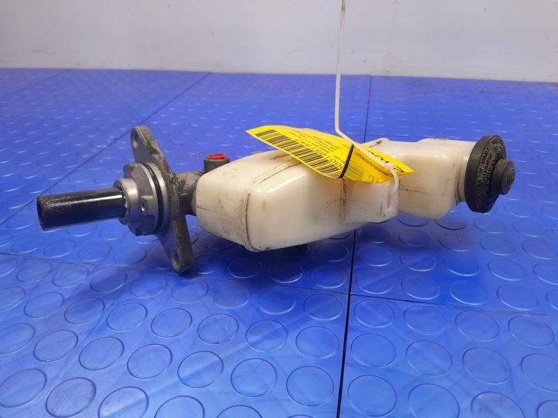 2012 Toyota Camry 2.5L Brake Master Cylinder Assembly Genuine OEM 4720106440