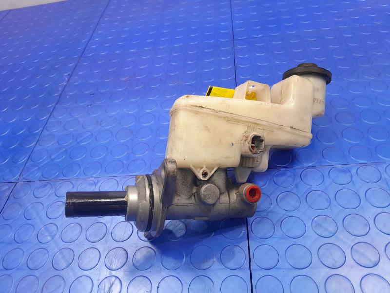 2012 Toyota Camry 2.5L Brake Master Cylinder Assembly Genuine OEM 4720106440