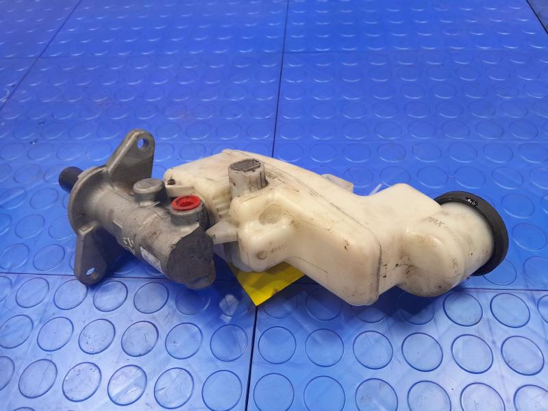 2012 Toyota Camry 2.5L Brake Master Cylinder Assembly Genuine OEM 4720106440