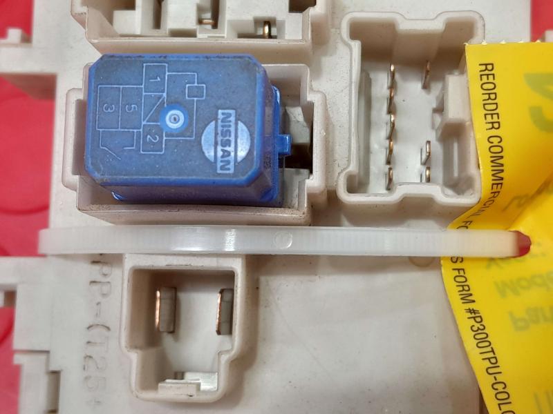 2006 Nissan Pathfinder Cabin Fuse Box