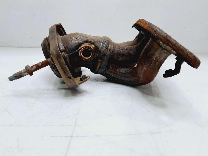 2015 Nissan Sentra Exhaust Manifold