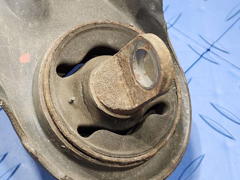 2017 Jeep Compass Lower Control Arm Rr