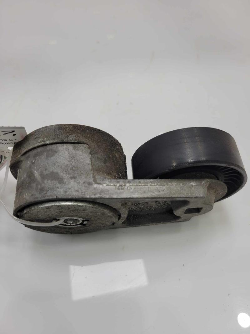 2014 Chrysler 300 Engine Belt Tensioner