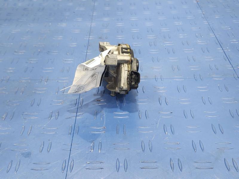 2013 Toyota Yaris Wiper Motor Front
