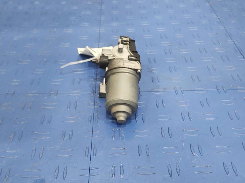 2013 Toyota Yaris Wiper Motor Front