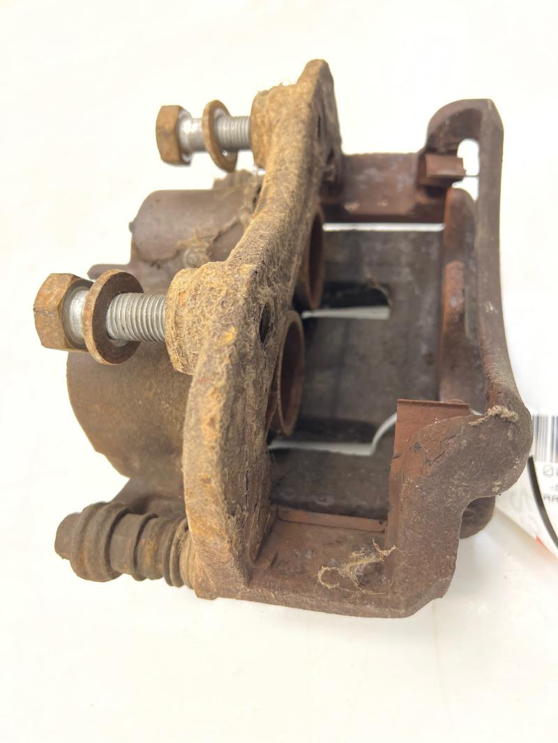 2001 Nissan Xterra Caliper