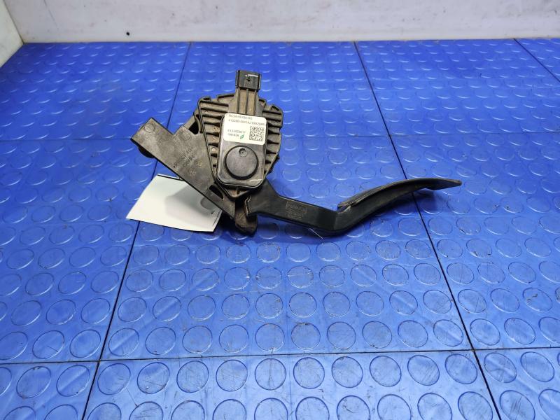 2012 Ford F-250 Super Duty Pedal Assembly