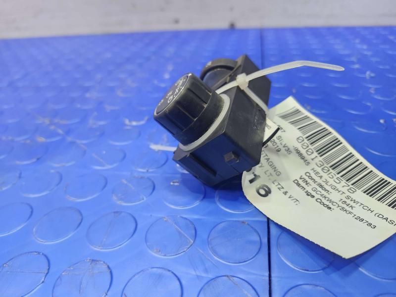 2019 Chevrolet Silverado 3500 Headlight Switch (Dash Mtd)