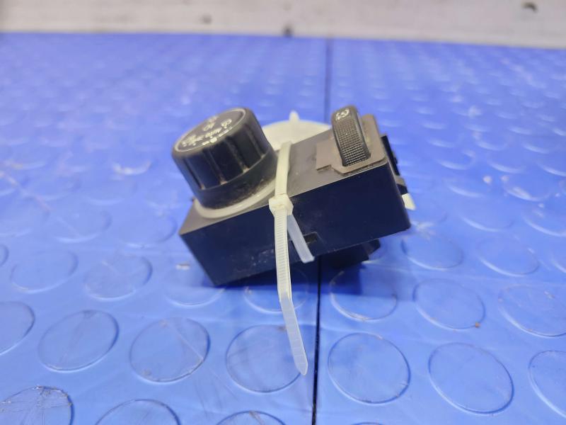 2019 Chevrolet Silverado 3500 Headlight Switch (Dash Mtd)