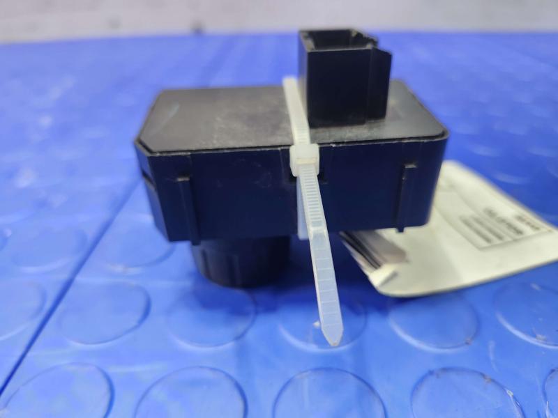 2019 Chevrolet Silverado 3500 Headlight Switch (Dash Mtd)