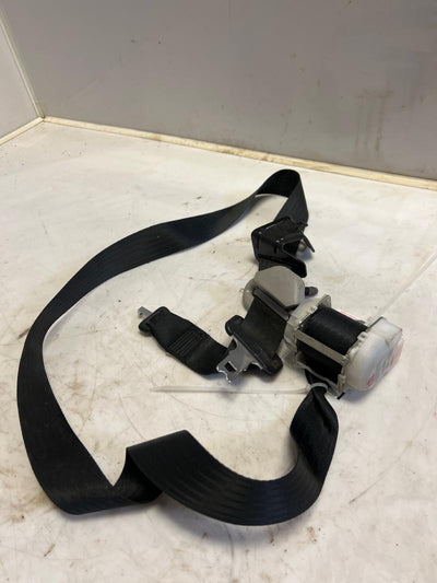 2012 2013 2014 Toyota Yaris Hatchback Rear Center Seat Belt Retractor Black OEM 7331052080C1