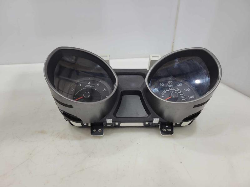 2014-2016 Hyundai Elantra Sedan Instrument Cluster Speedometer OEM 940043Y010