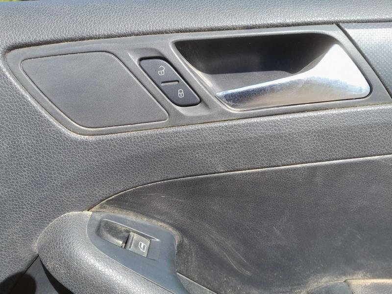 2012 Volkswagen Jetta Front Door Trim Panel