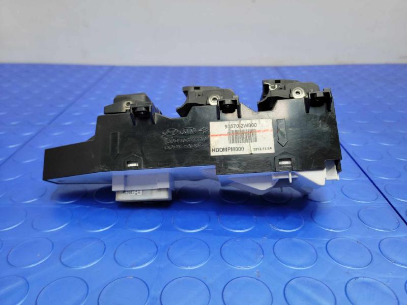 2013 Hyundai Santa Fe Door Switch Front