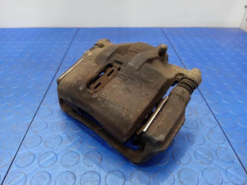 2001 Honda CR-V Caliper
