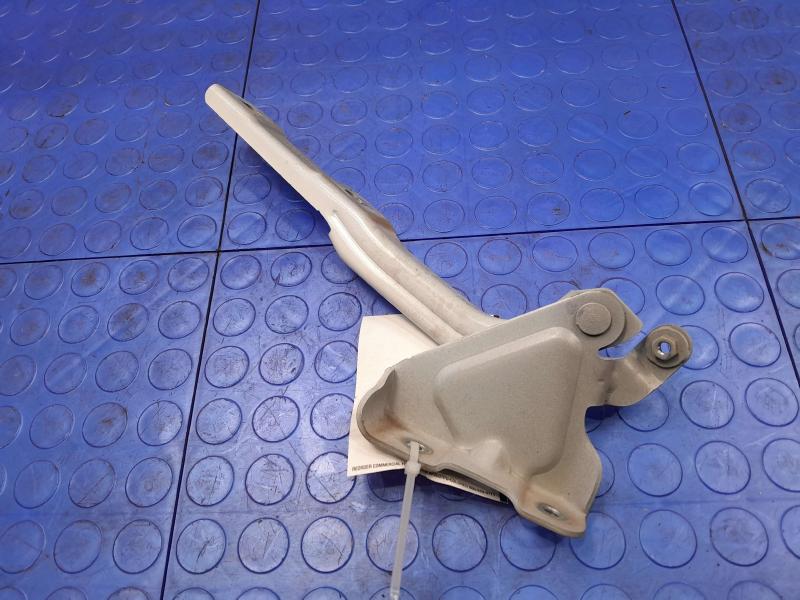 2016 Chevrolet Trax Hood Hinge